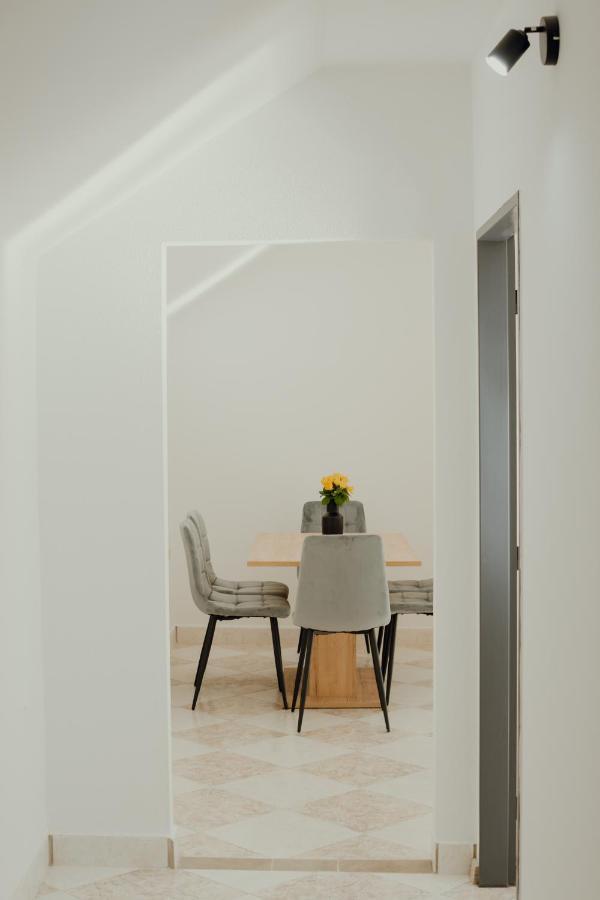 Apartman Emily Brezno Zewnętrze zdjęcie