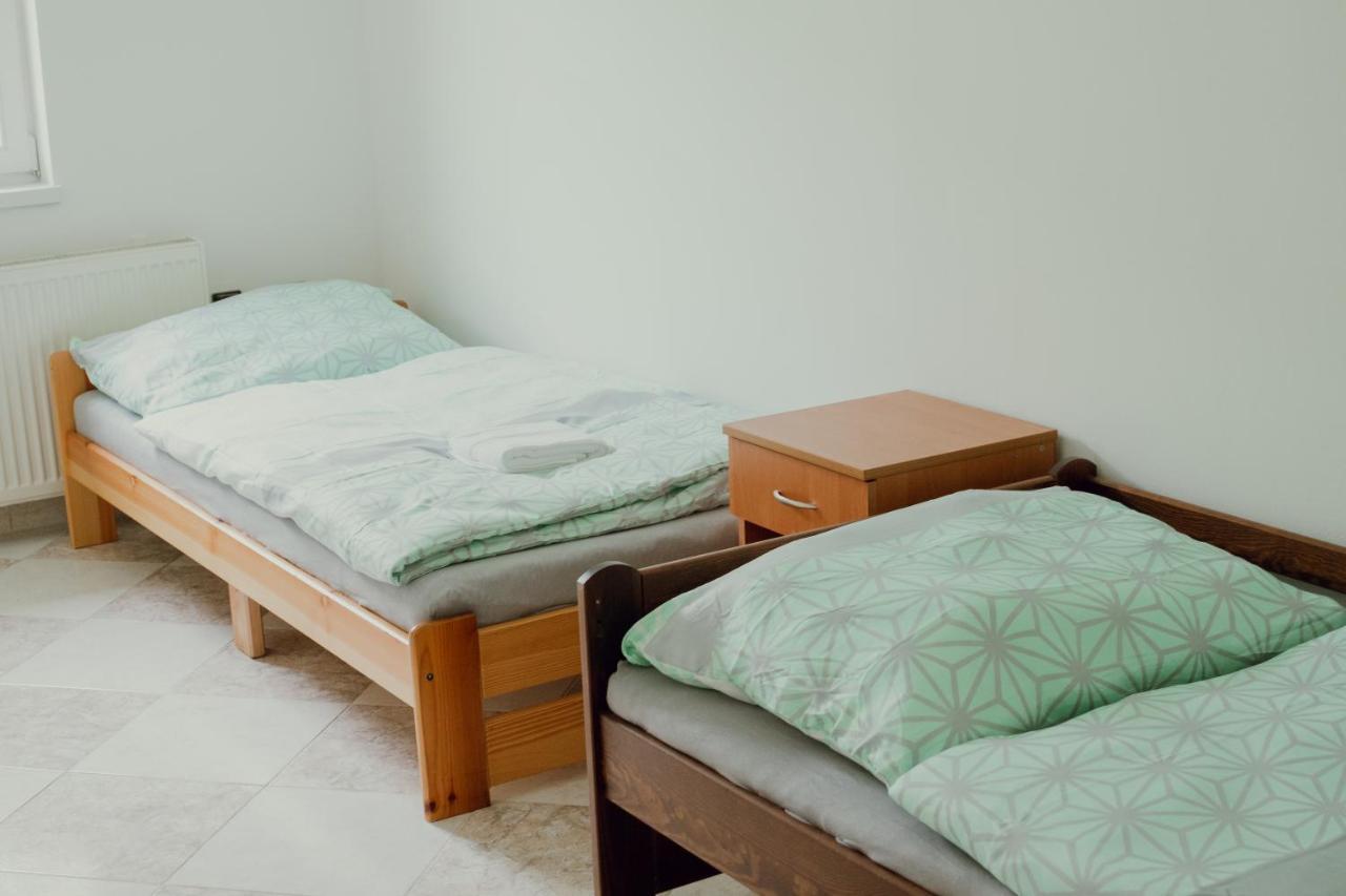Apartman Emily Brezno Zewnętrze zdjęcie